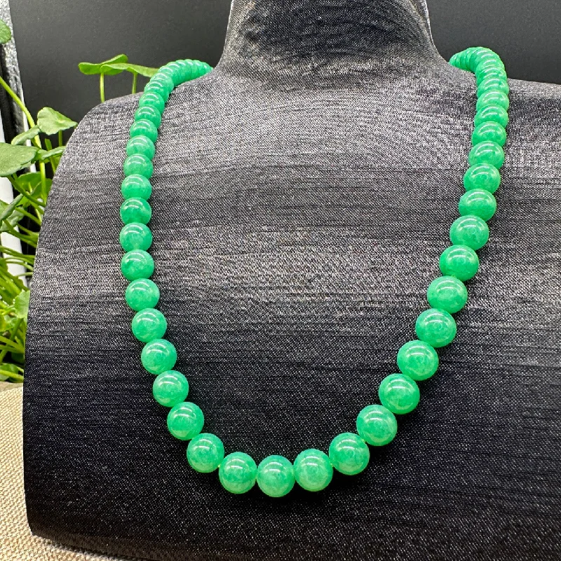 minimalist gold necklace for everyday wear -Radiant Opulence: High-End Jadeite Jade Beads Necklace ( Collectibles )